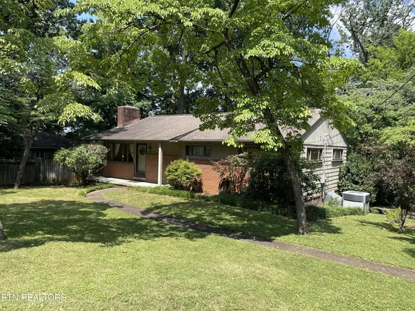 108 Hickory Dr, Maryville, TN 37804