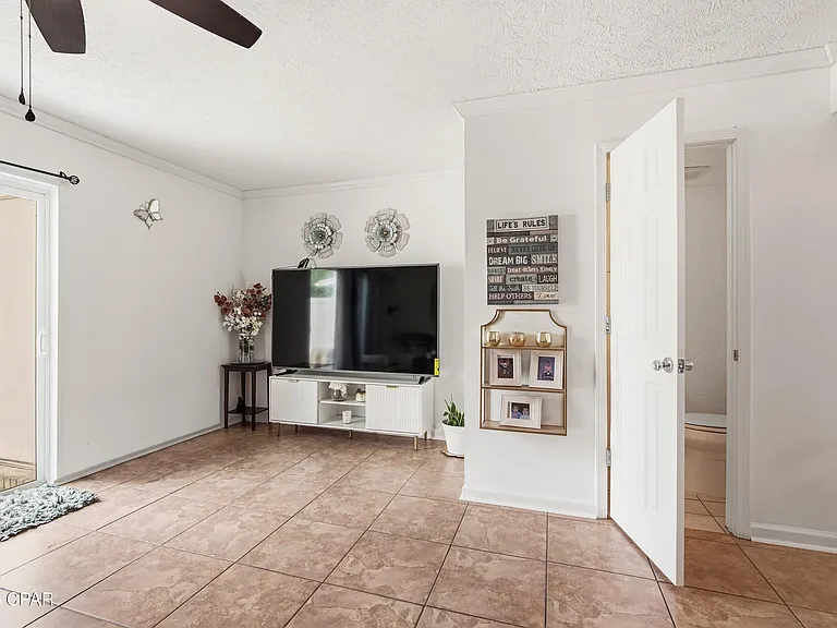 6519 Pridgen St — Photo 7