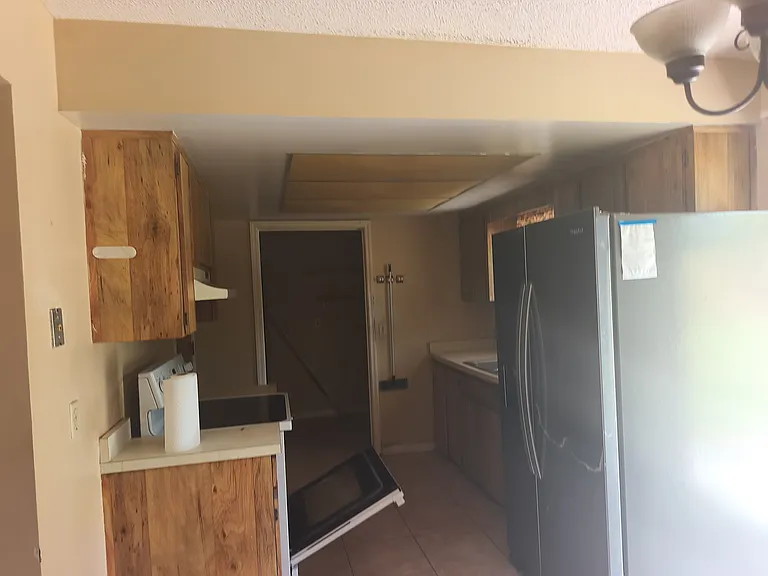 12 Jackson Ct #12 — Photo 3