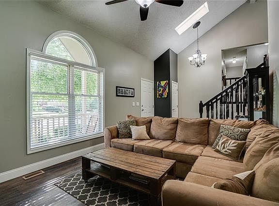 5th image of 7808 N Seymour Ct