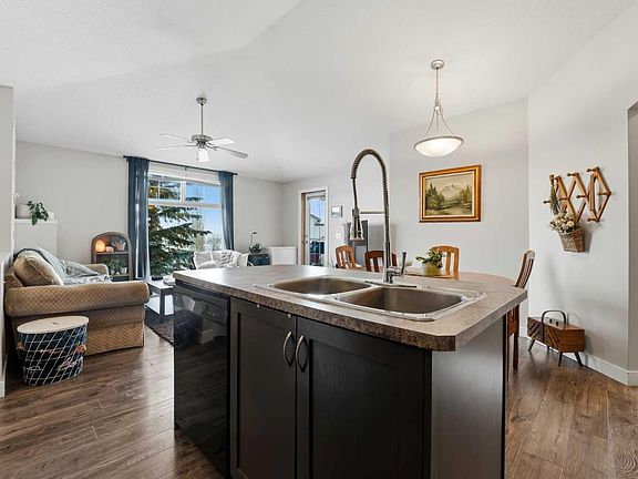 5th image of 31 Jamieson Ave #124