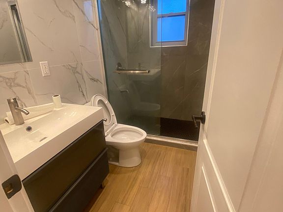 5th image of 7617 160th St Floor 1