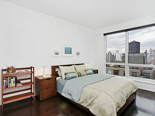 Rented by Corcoran | media 31