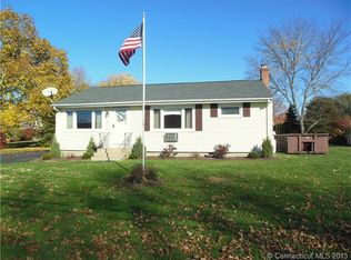 25 Pinehurst Dr, Meriden, CT 06450