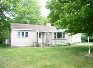 505 Porter Rd, Norton Shores, MI 49441
