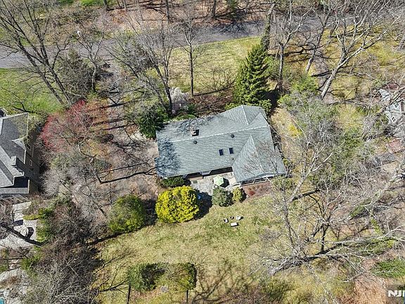 3rd image of 132 Dimmig Rd