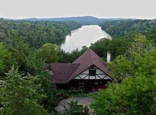 16 Ravine Dr, Galena, IL 61036