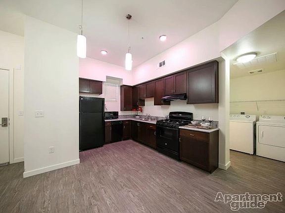 2nd image of 431 E 6th St APT 304