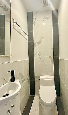 4th image of 148 Meserole St #2LL