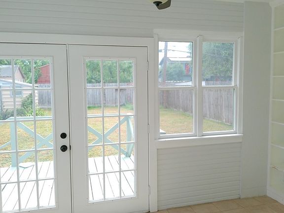 3rd image of 1214 Logan Ave