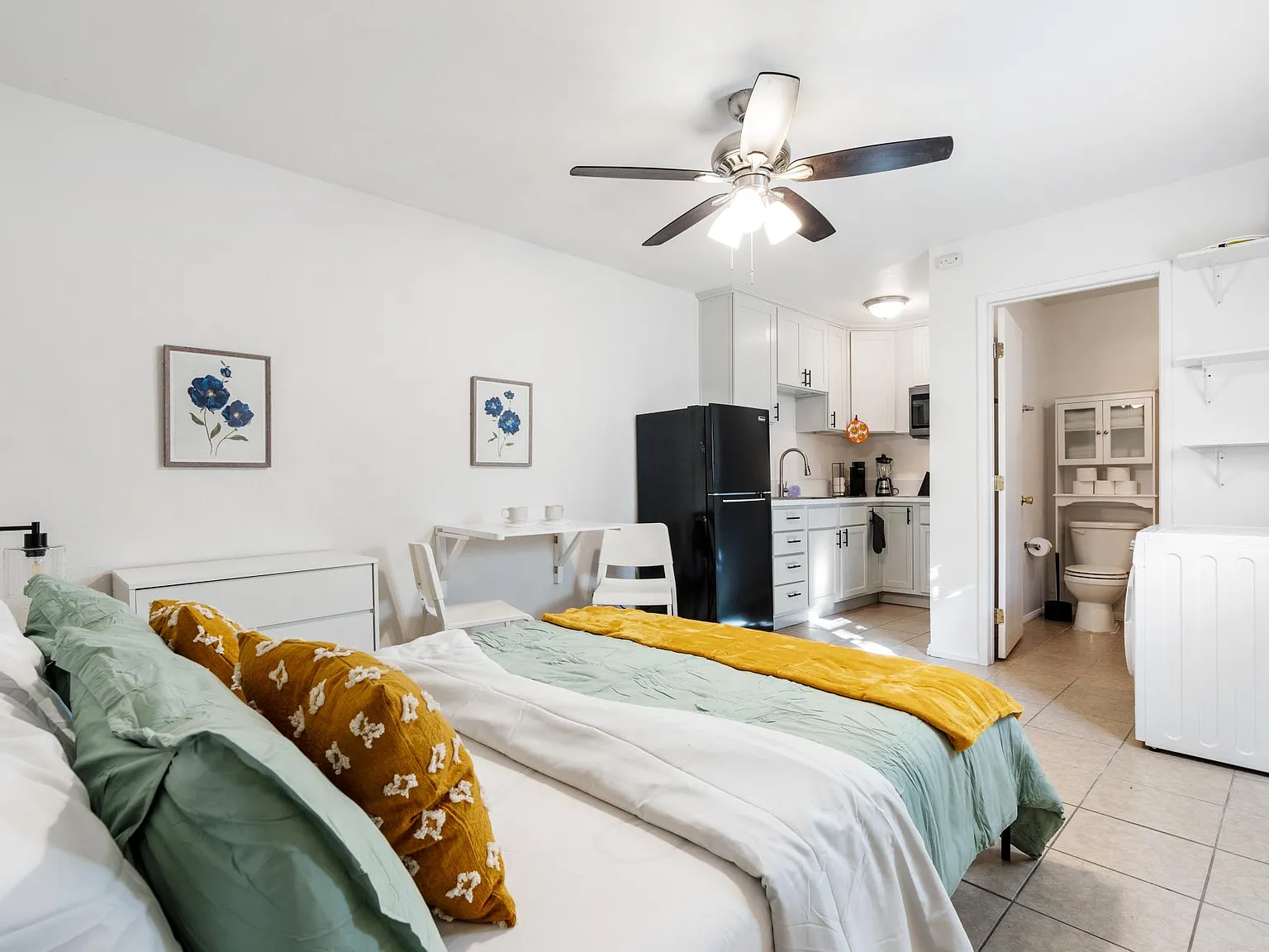 Studio, 500 sqft, $1,800 — Photo 2