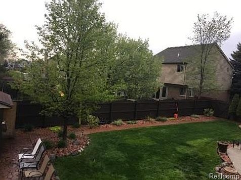 4th image of 53077 Elysia Dr
