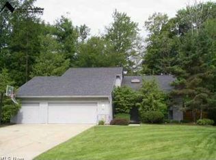 4020 Hemlock Cir, Beachwood, OH 44122