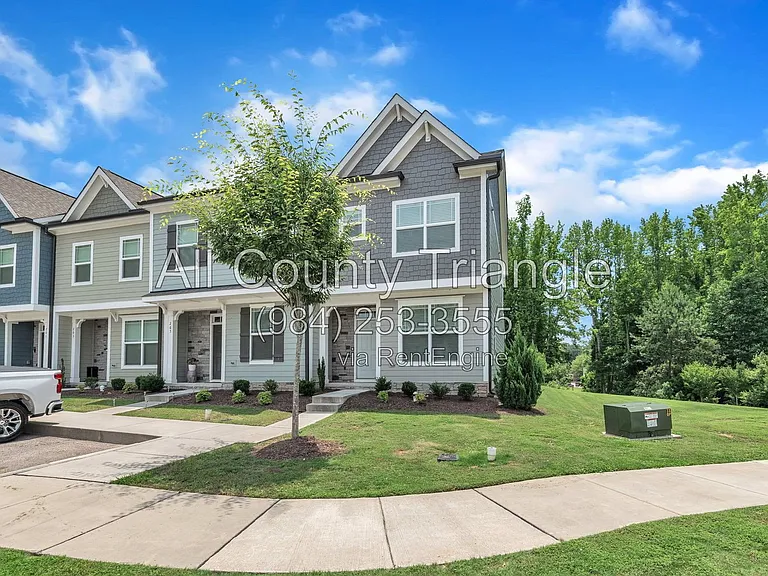 267 Old Grove Ln — Photo 4
