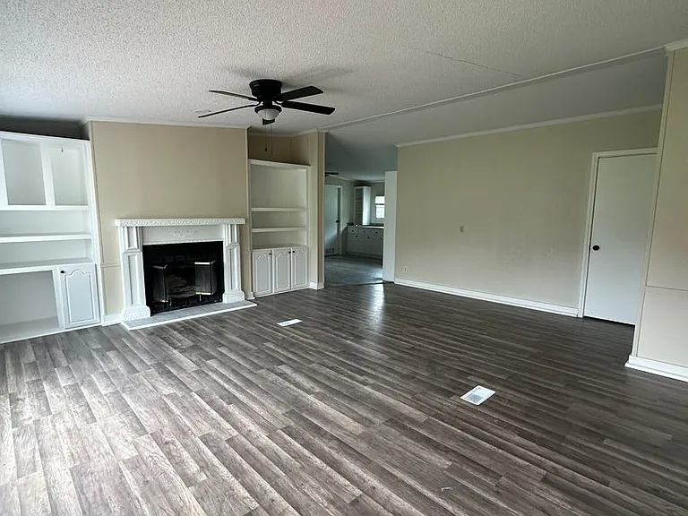 1200 Gwinn Ln — Photo 3