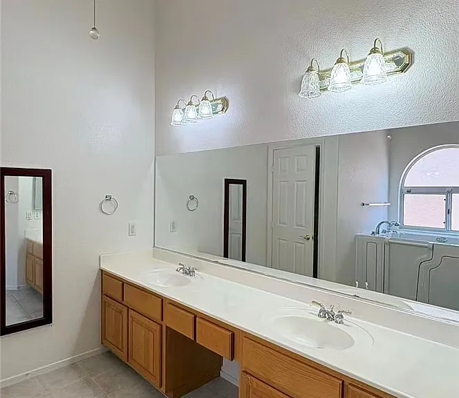 551 Duran St — Photo 16
