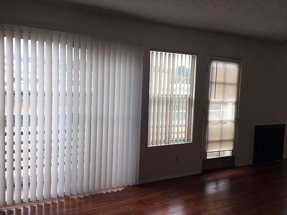 4th image of 4248 Whitsett Ave APT 202