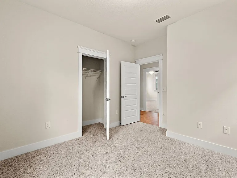 99 Grande Pointe Cir — Photo 17