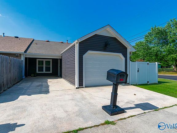 5th image of 301 Woodridge Dr SW