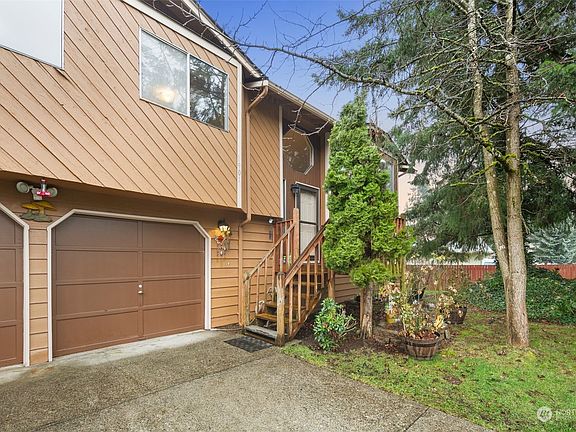 3rd image of 1901 164th Street Ct E