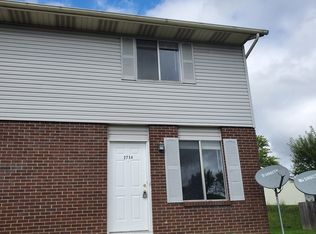 2734 Walden Bluff Ct, Grove City, OH 43123
