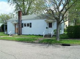 235 W Shafer Ave, Dover, OH 44622