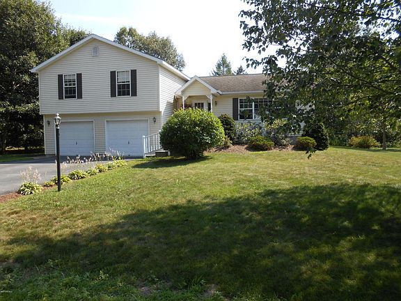 2nd image of 6 Bayberry Dr