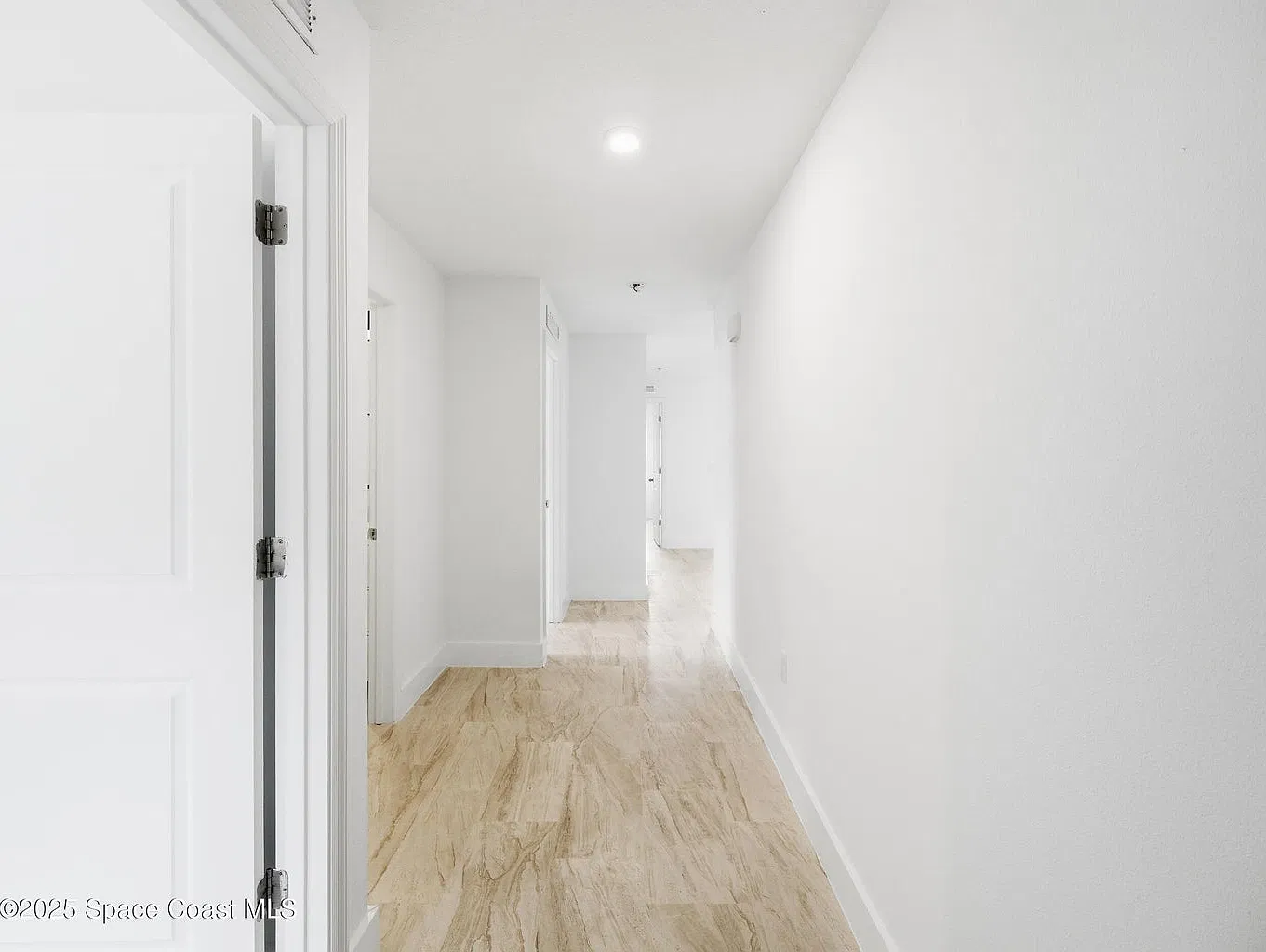 3 bed, 2000 sqft, $2,300 — Photo 3