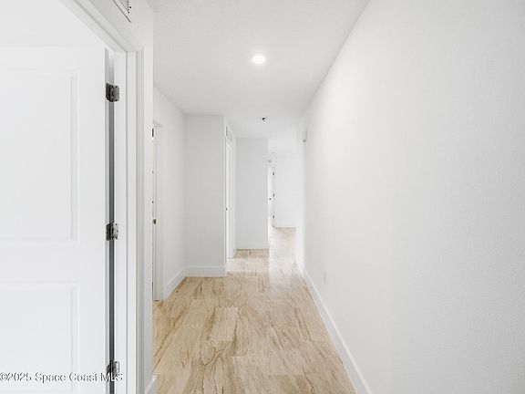 3rd image of 1332 Giddings St SW