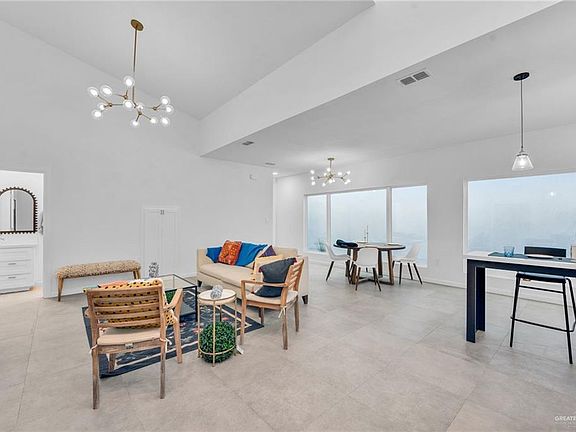 4th image of 2609 Warbler Ave