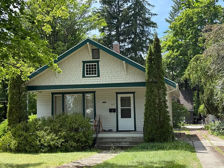 517 S Hayes St — Photo 1