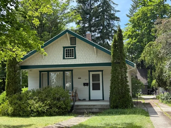 517 S Hayes St, Moscow, ID 83843