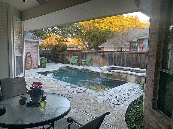 3rd image of 2852 Oakbriar Trl