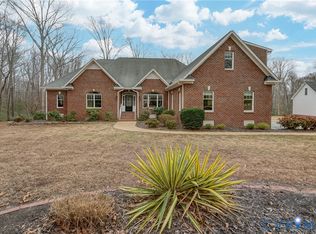 2137 Ettington Ln, Mechanicsville, VA 23111