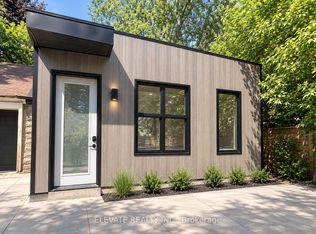 76 Burnaby Blvd #5, Toronto, ON M5N 1G4