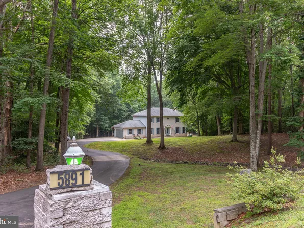 5891 Anthony Dr, Woodbridge, VA 22193