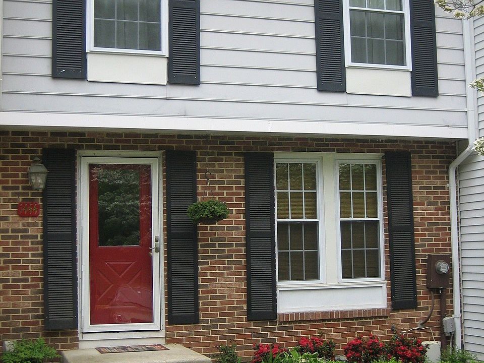 1st image of 1444 Point O Woods Ct
