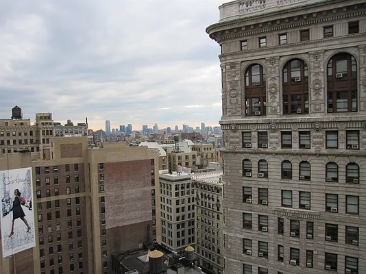 Rented by Newell and Assoc. | media 15