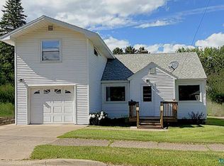 2215 Selmser Ave, Cloquet, MN 55720