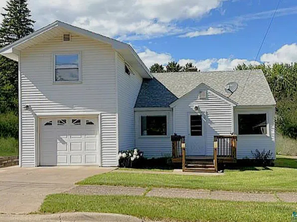 2215 Selmser Ave, Cloquet, MN 55720