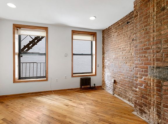 5th image of 120 Orchard St APT 10