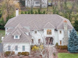 4 Fox Run, North Caldwell, NJ 07006