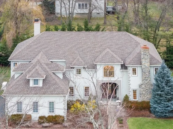 4 Fox Run, North Caldwell Boro, NJ 07006