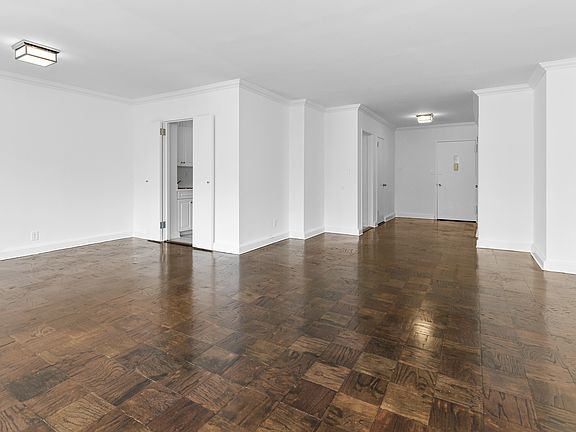 4th image of 254 E 68th St APT 6C