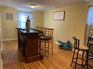 320 Augusta St, Mt Washington, PA 15211