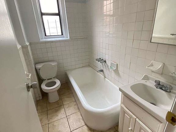 3rd image of 3300 Bailey Ave APT E7