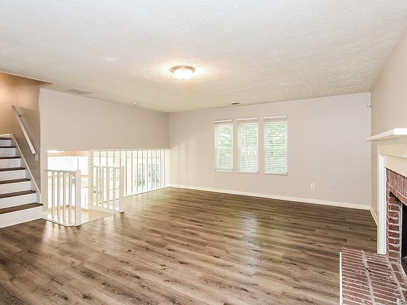 5th image of 5895 Brookside Dr SE