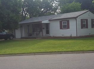 1928 N Cron St, Augusta, KS 67010