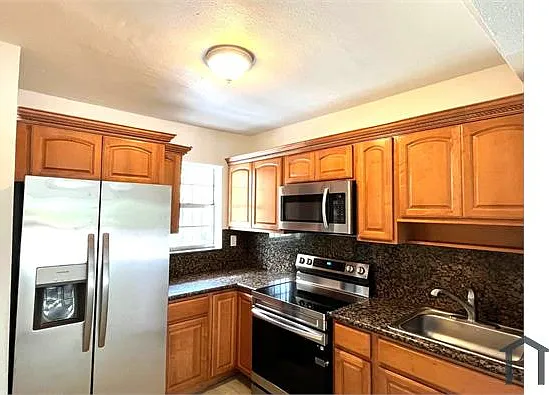 1478 NW 1st St #201 — Photo 9