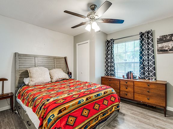 5th image of 2914 S Montreal Ave #1